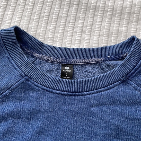 Womens Sweatshirt - Picture 2 of 4